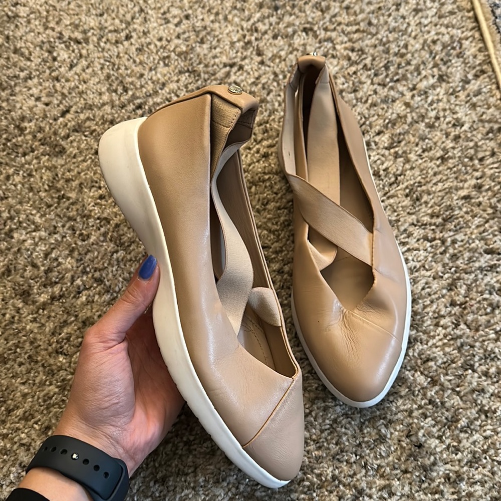 NWT Taryn Rose flats